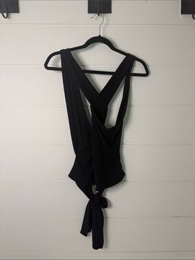 SNST Black Tie Top
